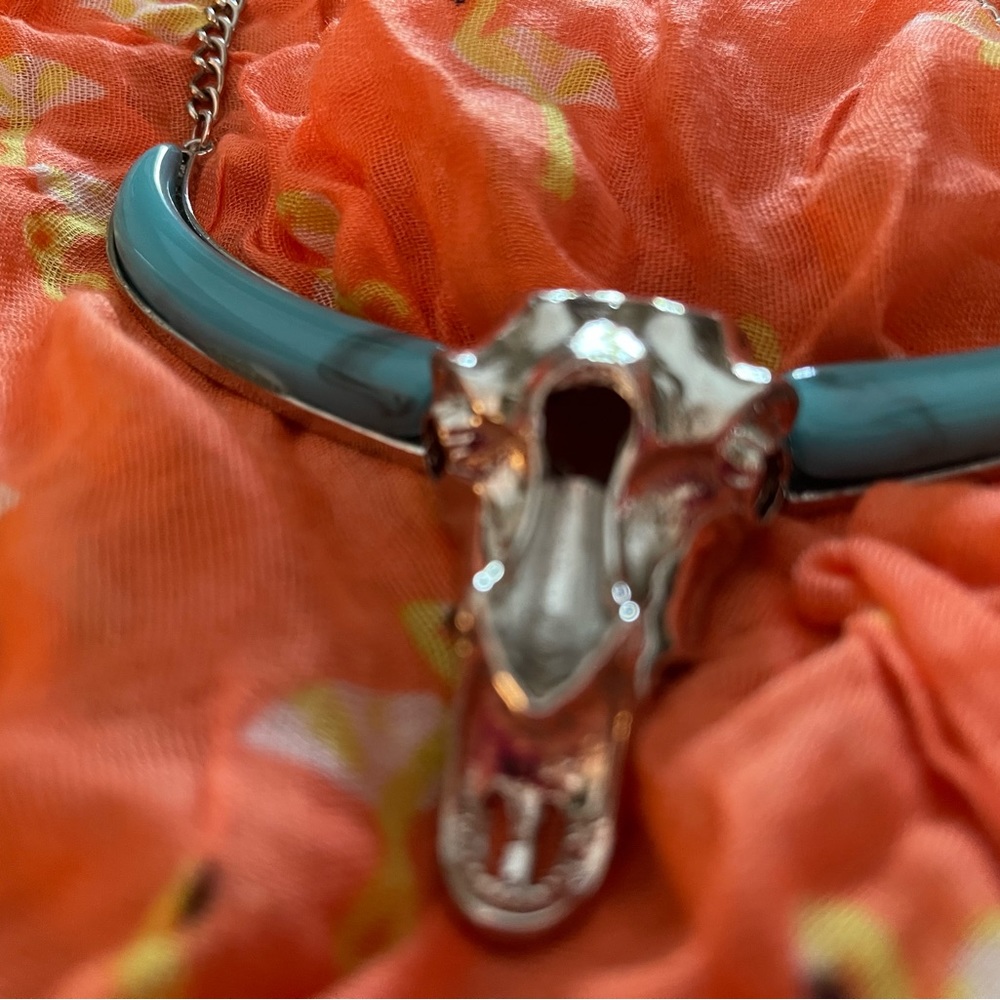 Necklace - Picture 2 of 2